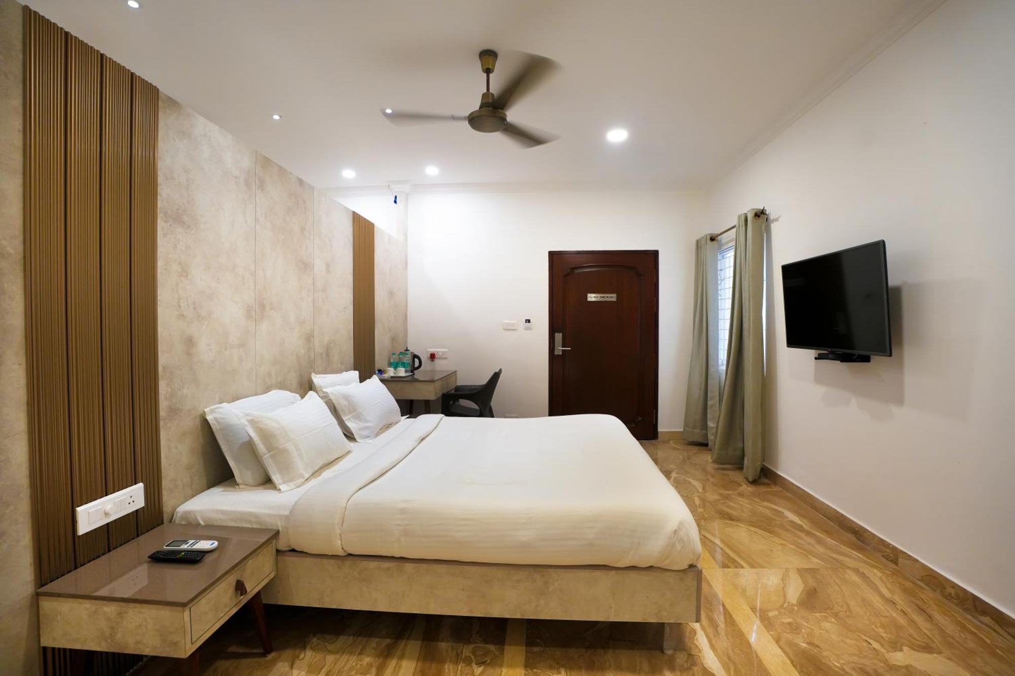 Avenue 11 Boutique Residences, Poes Garden Τσενάι Εξωτερικό φωτογραφία