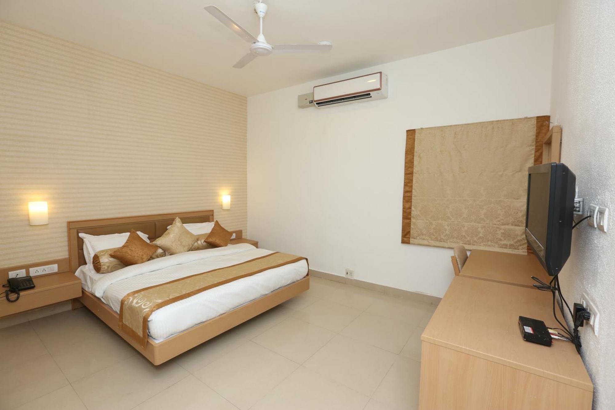 Avenue 11 Boutique Residences, Poes Garden Τσενάι Εξωτερικό φωτογραφία